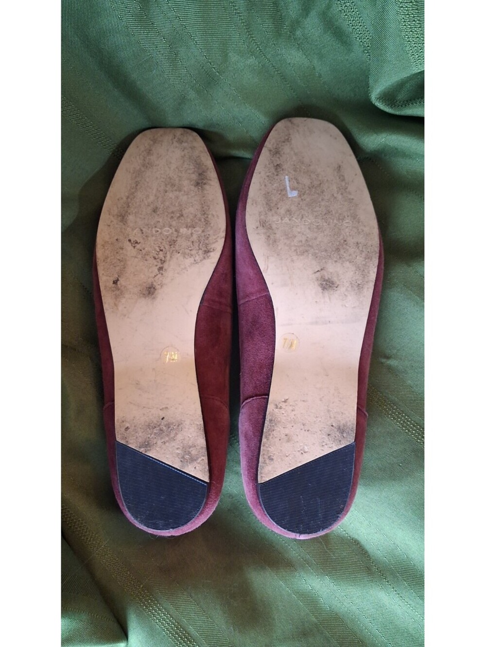 Bandolino Mulberry Velvet Loafers Size 7.5 Lightly Worn, Good Condition - Picture 4 of 5